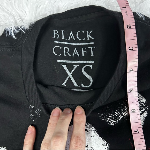 Lilith red tee - Picture 5 of 6